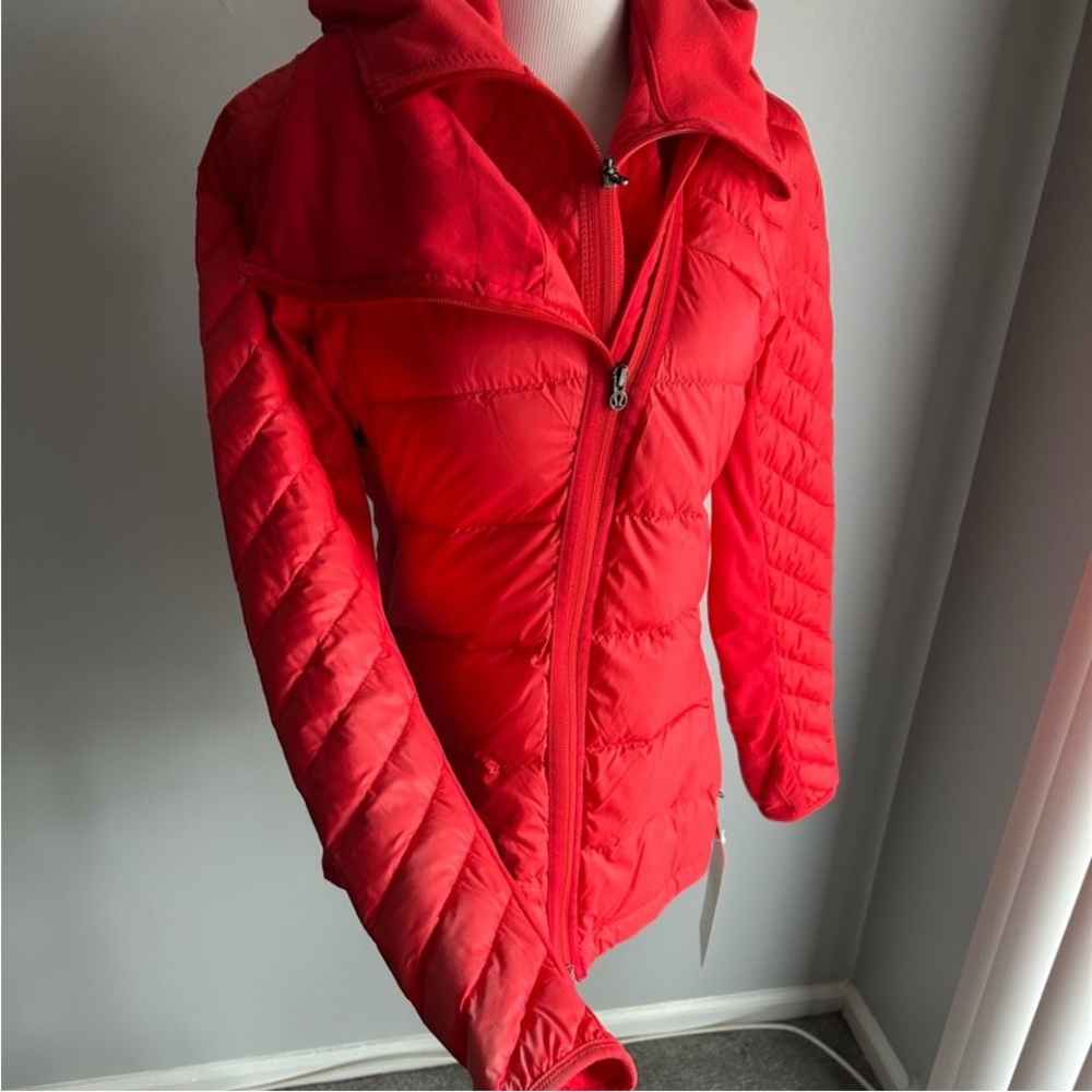 RELISTED.  NWT Lululemon RUN: What The Fluff Jacket Love Red 8 - Picture 10 of 15